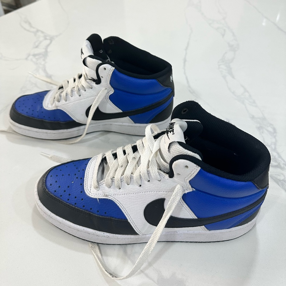 Nike Black, Blue, and White Sneakers